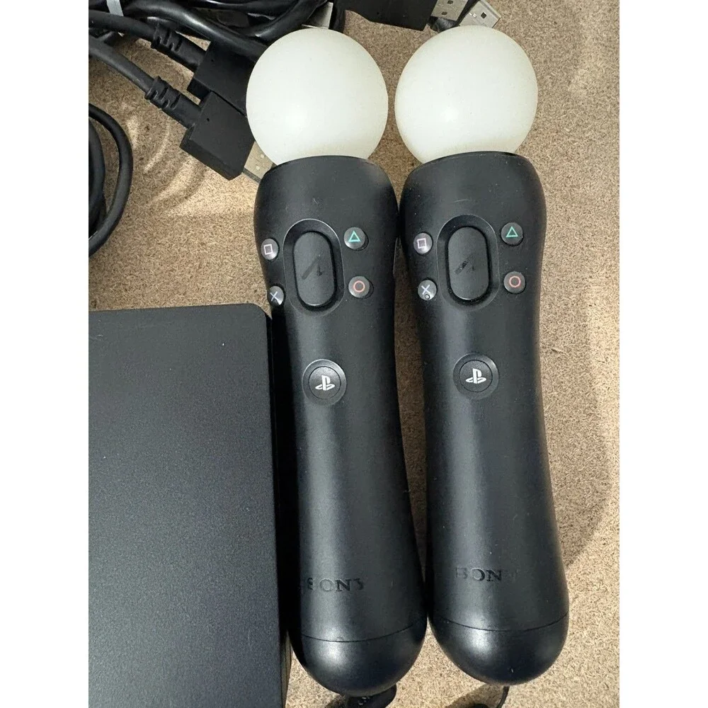 Sony PlayStation VR1 CUH-ZVR2) Virtual Reality Headset w/ 2 Sense Controllers
